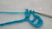 Scales or Crocodile Crochet Stitch
