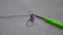 Набрали 1 в.п. В кольцо связать еще 4 пары ССН с общей вершиной, провязывая между парами по 1 в.п.