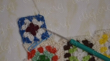 Coninuing to the corner. Work ch 2 and edging another side of motif (look to the crochet chart).