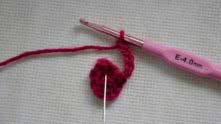 All the arches are made of ch 5. 2nd ch-5 lp, sc in the ring (needle marker).