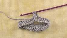 YO, and pull through last 2 loops on the hook.