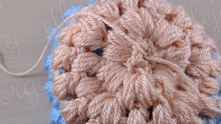 Hide yarn tail inside, fix and cut off.