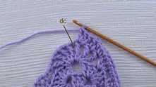 1 dc between trs of the previous row.
