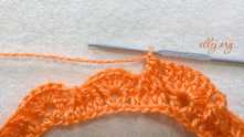 Cowl with leaves