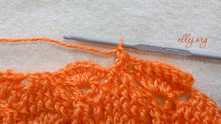 Cowl with leaves
