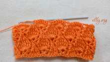 Cowl with leaves