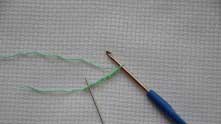Take the hook larger than necessary for the yarn. Сhain (ch) 7. Join to form a ring.