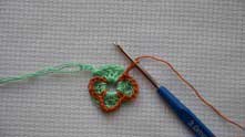 4th arch: Ch 3, treble crochet (tr) in tied thread space.
