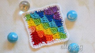 Радужный квадрат крючком