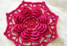 Мотив с многослойным цветком Мотив с многослойным цветком