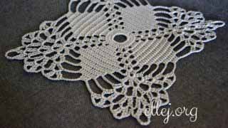 Квадратный мотив для скатерти