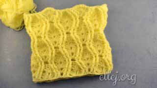 Снуд крючком рельефным узором "Колосья"