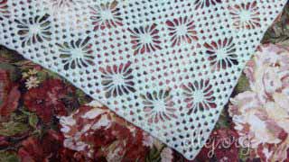 Треугольная шаль с паучками. Узор для шали Небо в алмазах. Пошаговый мастер-класс и схема шали