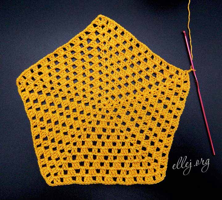 Pentagon granny square crochet pattern